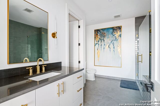 Image 19 of 48 For 610 Market E 3304