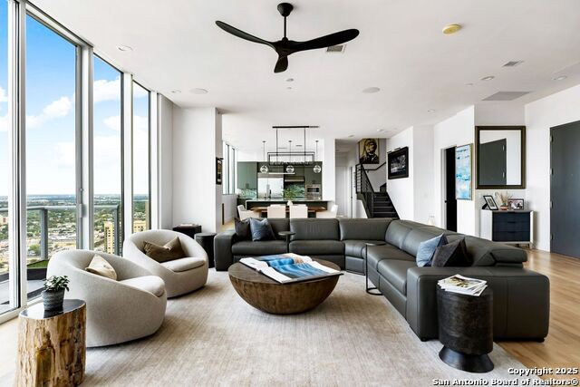 Image 2 of 48 For 610 Market E 3304