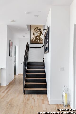 Image 20 of 48 For 610 Market E 3304