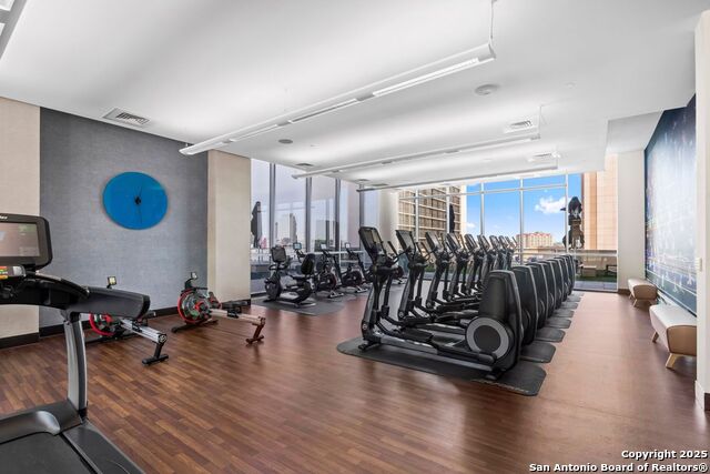 Image 37 of 48 For 610 Market E 3304