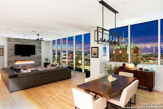 Image 4 of 48 For 610 Market E 3304