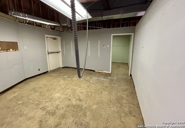 Listing photo id 6 for 3434 Cherry Ridge