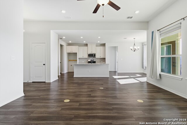 Listing photo id 8 for 189 Pr 1732  