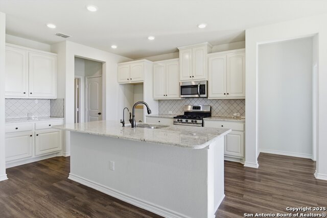 Listing photo id 4 for 189 Pr 1732  