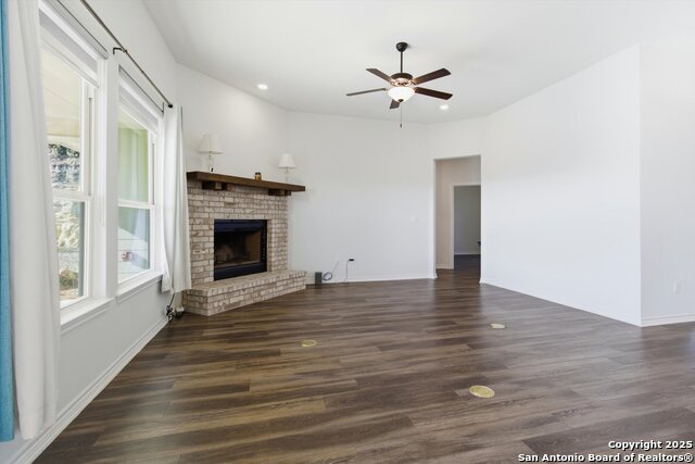 Listing photo id 7 for 189 Pr 1732  