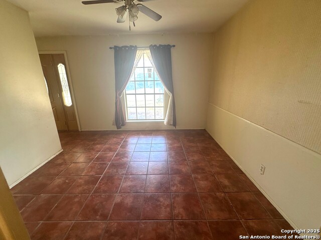 Listing photo id 8 for 9623 Caney Creek