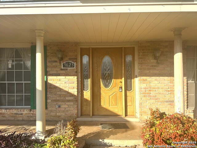 Listing photo id 4 for 9623 Caney Creek