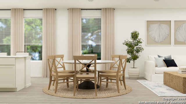 Listing photo id 7 for 221 Inyo St  