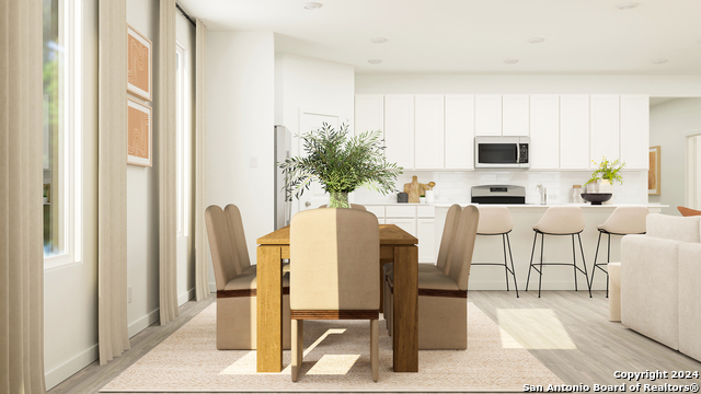 Listing photo id 3 for 8908 San Carlos