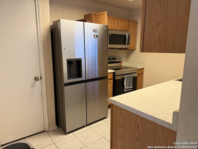 Image 3 of 8 For 7430 Banister