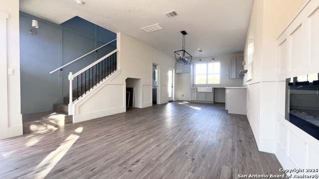 Listing photo id 2 for 272 Broken Bow