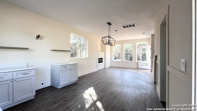 Listing photo id 5 for 272 Broken Bow