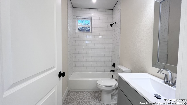 Image 17 of 22 For 477 Scenic  