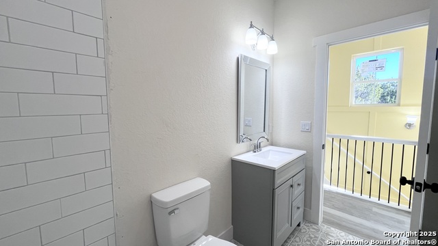 Image 18 of 22 For 477 Scenic  