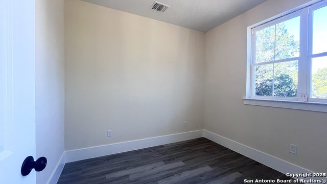 Image 19 of 22 For 477 Scenic  