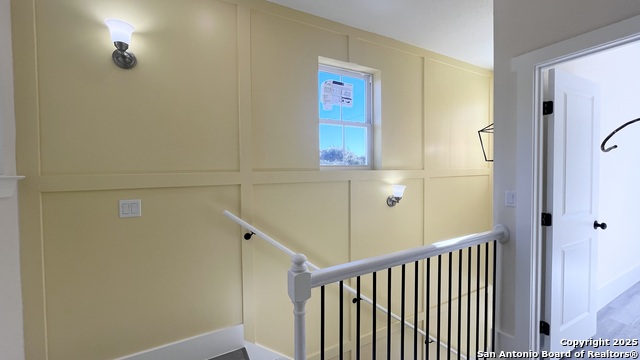 Image 21 of 22 For 477 Scenic  