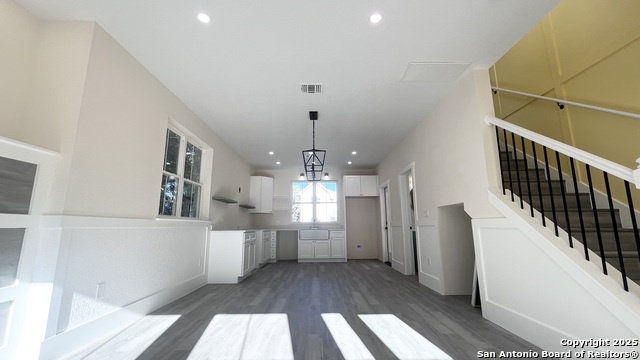 Image 5 of 22 For 477 Scenic  