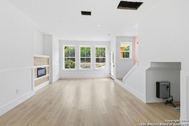 Image 13 of 29 For 489 Scenic  