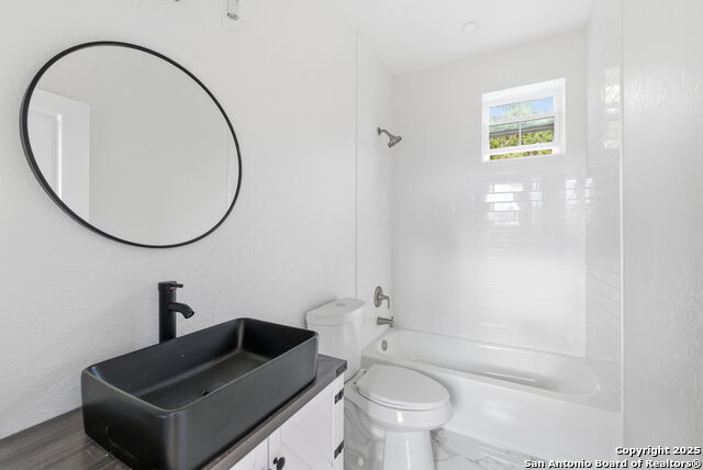 Image 20 of 29 For 489 Scenic  