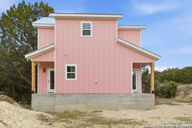 Image 28 of 29 For 489 Scenic  