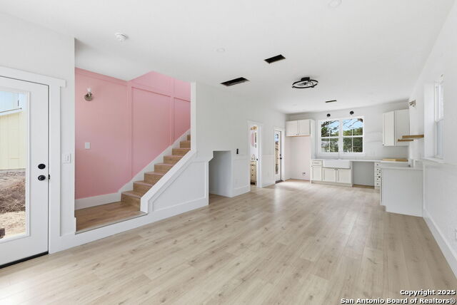 Image 6 of 29 For 489 Scenic  