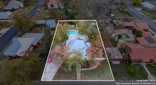 Listing photo id 26 for 805 20th  