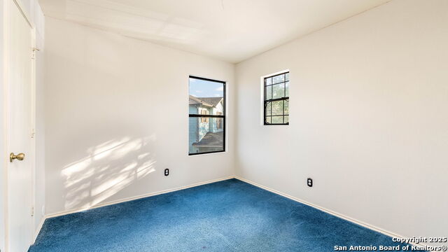 Image 12 of 19 For 8902 Sungate Bay