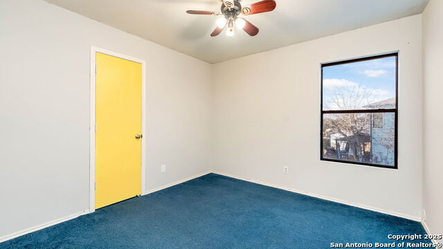 Image 13 of 19 For 8902 Sungate Bay