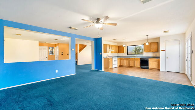 Image 5 of 19 For 8902 Sungate Bay