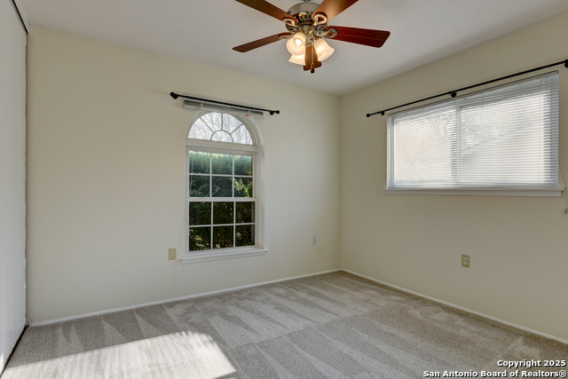 Image 21 of 31 For 12401 Trailing Oaks