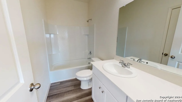 Listing photo id 7 for 9622 Nethery Court