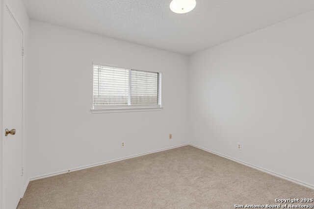 Listing photo id 20 for 7906 Swindow Circle