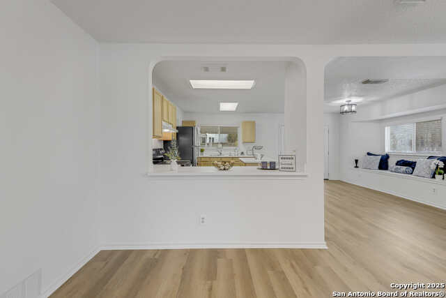 Listing photo id 6 for 7906 Swindow Circle