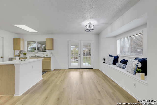 Listing photo id 7 for 7906 Swindow Circle