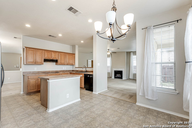 Image 21 of 38 For 21119 Foothill Pine