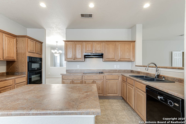 Image 24 of 38 For 21119 Foothill Pine