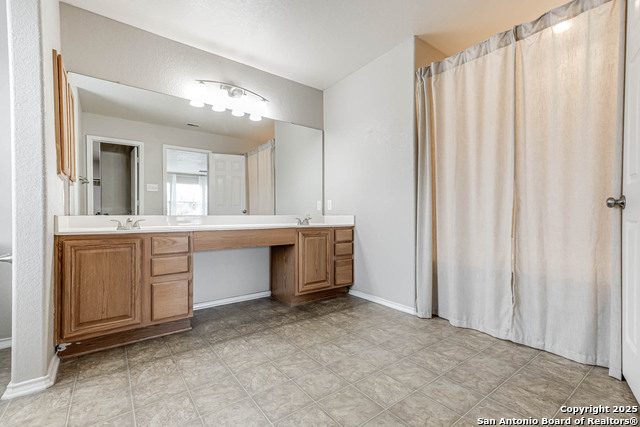 Image 30 of 38 For 21119 Foothill Pine