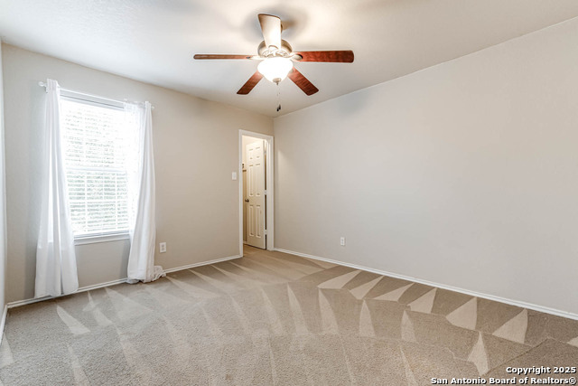 Image 33 of 38 For 21119 Foothill Pine