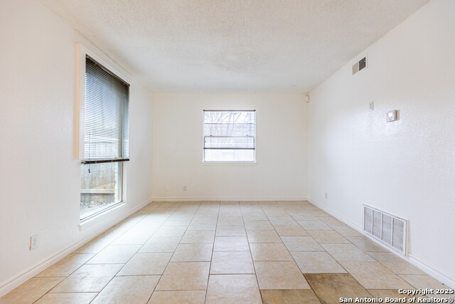 Image 10 of 28 For 1903 Anchor Dr  1