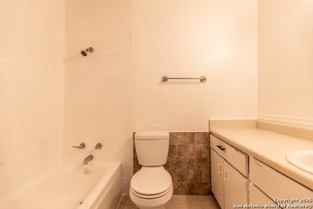 Image 21 of 28 For 1903 Anchor Dr  1