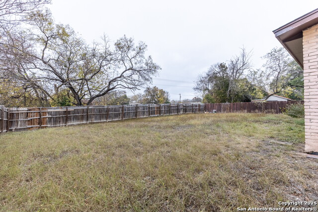 Image 24 of 28 For 1903 Anchor Dr  1