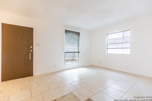 Image 7 of 28 For 1903 Anchor Dr  1