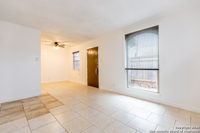 Image 8 of 28 For 1903 Anchor Dr  1