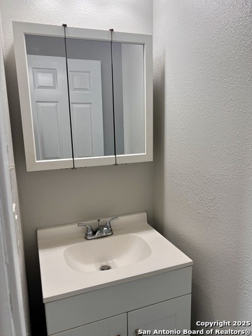 Image 16 of 31 For 4030 Salinas W