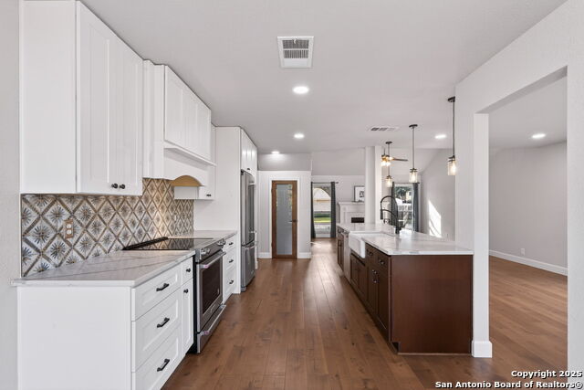 Listing photo id 10 for 1108 Turncreek Lane