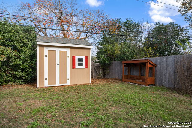 Listing photo id 36 for 1108 Turncreek Lane