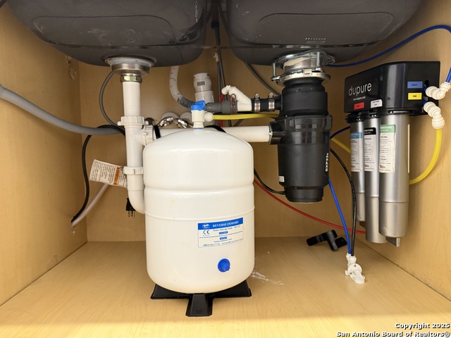 Image 9 of 12 For 4913 Jovian