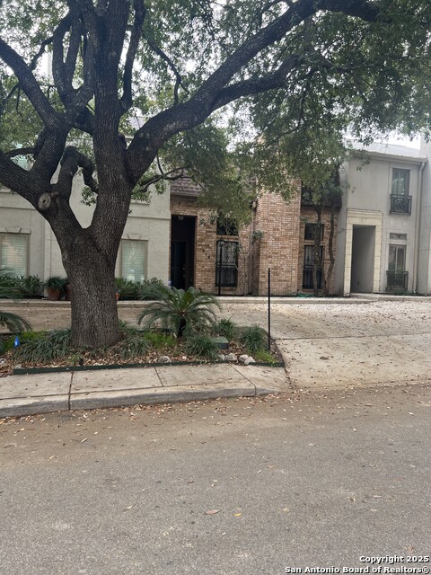 Details for 516 Thelma , Olmos Park, TX 78212