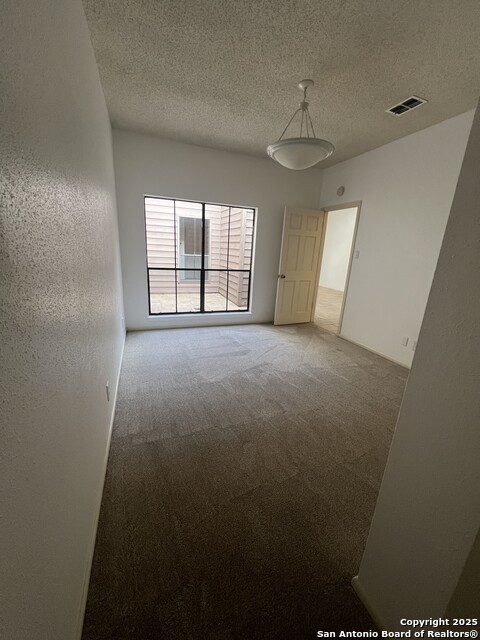 Image 14 of 17 For 516 Thelma  