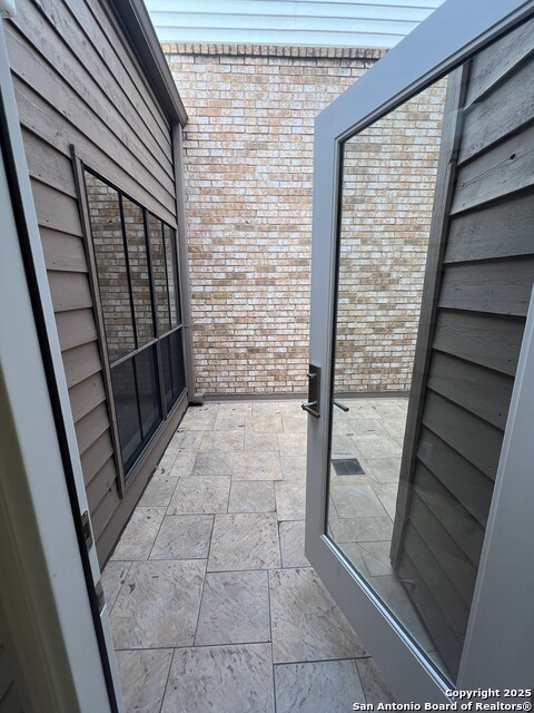 Image 9 of 17 For 516 Thelma  